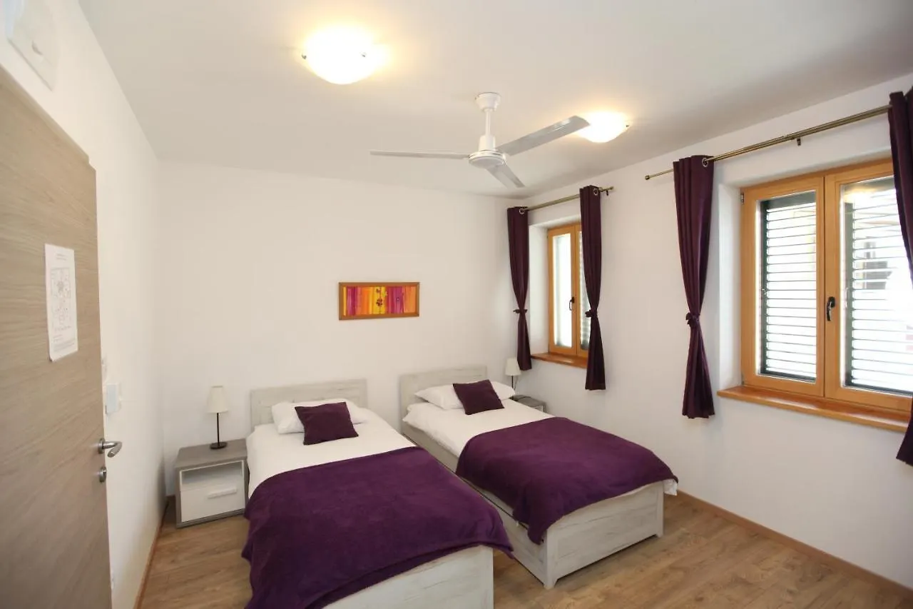 Villa Sol Kaštela 3*,  Croazia