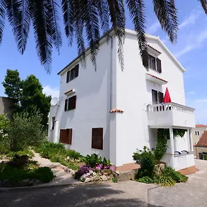 Ana , Mali Lošinj Croazia
