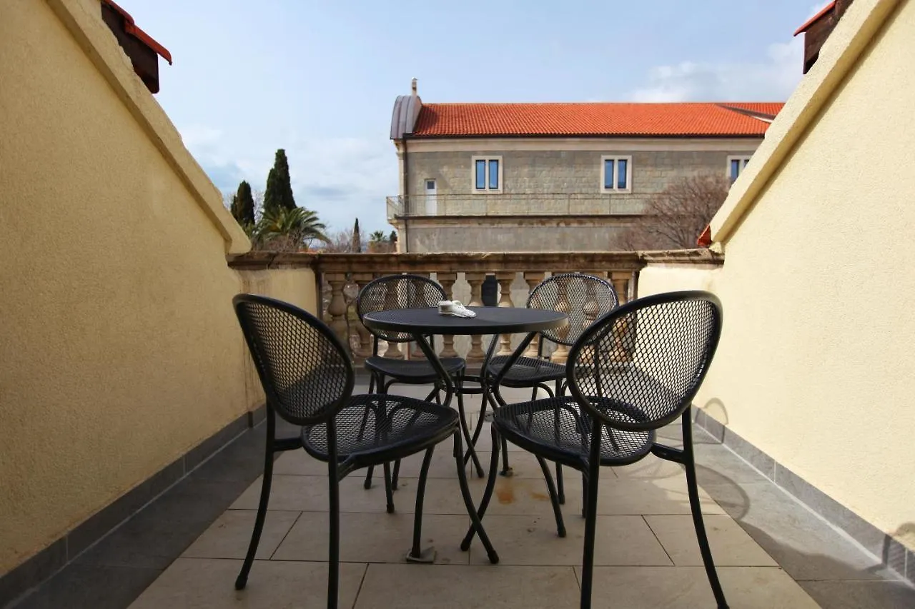 Villa Sol Kastela Bed & Breakfast